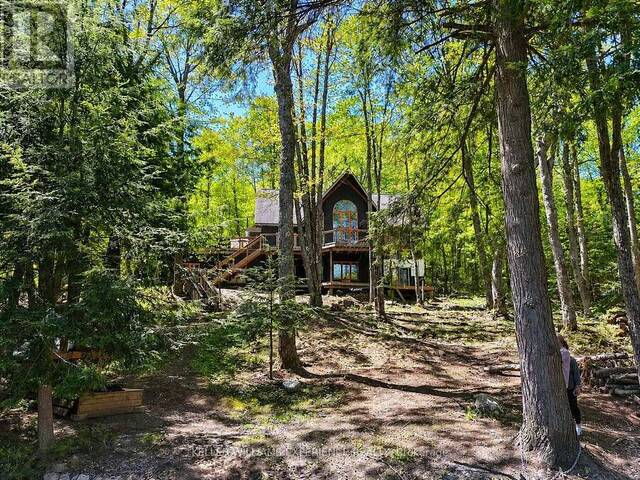 1115 SHERWOOD FOREST ROAD Bracebridge Ontario, P1L 1X3 - 5 Bedrooms Waterfront Home For sale