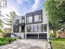 16 SANDERSON CRESCENT | Richmond Hill Ontario | Slide Image Two