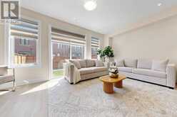 15 KINLOSS STREET | Vaughan Ontario | Slide Image Seven