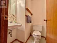 10-16 ORCHARD PLACE | Chatham Ontario | Slide Image Ten