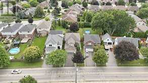 28 LAKE STREET | Grimsby Ontario | Slide Image Six