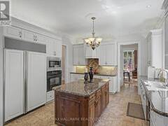 102 DUNCAN ROAD Richmond Hill Ontario, L4C 6J7
