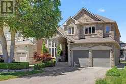 102 DUNCAN ROAD | Richmond Hill Ontario | Slide Image Three