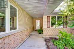 910 WALTON AVENUE N | Listowel Ontario | Slide Image Five