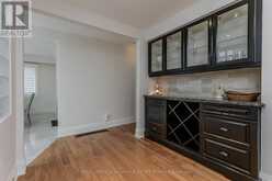 892 NORTH SHORE BOULEVARD W | Burlington Ontario | Slide Image Thirteen