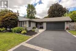 892 NORTH SHORE BOULEVARD W | Burlington Ontario | Slide Image Thirty-eight