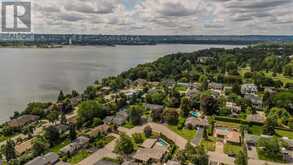 892 NORTH SHORE BOULEVARD W | Burlington Ontario | Slide Image Forty-one