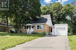 22 HAVENRIDGE DRIVE | Toronto Ontario | Slide Image Two