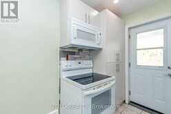 236 PARKDALE AVENUE S | Hamilton Ontario | Slide Image Fifteen