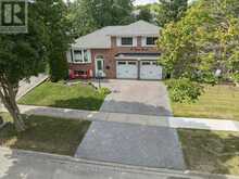31 CROWN CRESCENT | Bradford West Gwillimbury Ontario | Slide Image Three