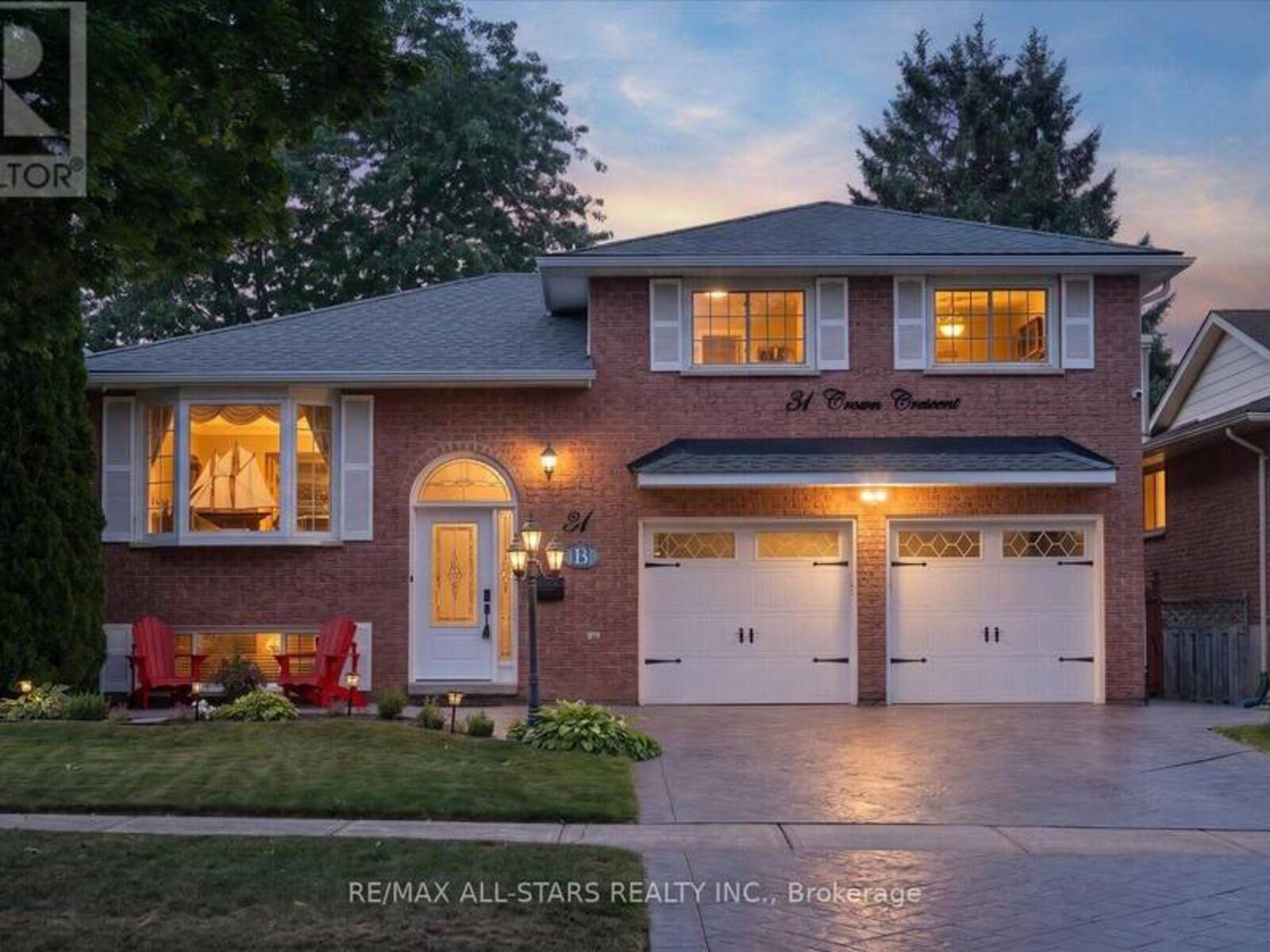 31 CROWN CRESCENT, Bradford West Gwillimbury, Ontario L3Z 2M7