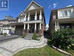 2 CREEKLAND AVENUE N Whitchurch-Stouffville Ontario, L4A 1T8