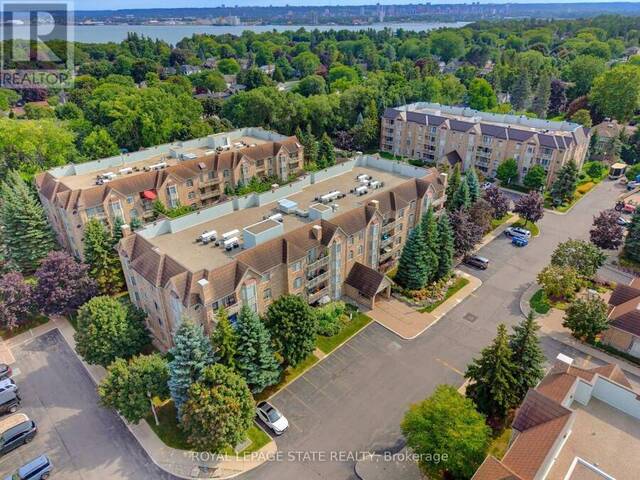 309 - 216D PLAINS ROAD WEST ROAD W Burlington Ontario, L7T 4K8 - 2 Bedrooms Condo For Sale