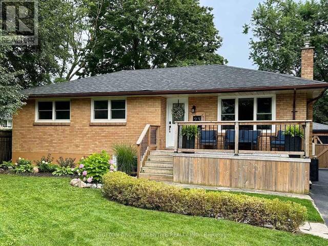 23 NORTHPARK ROAD Barrie Ontario, L4M 2J5 - 4 Bedrooms Home For Sale