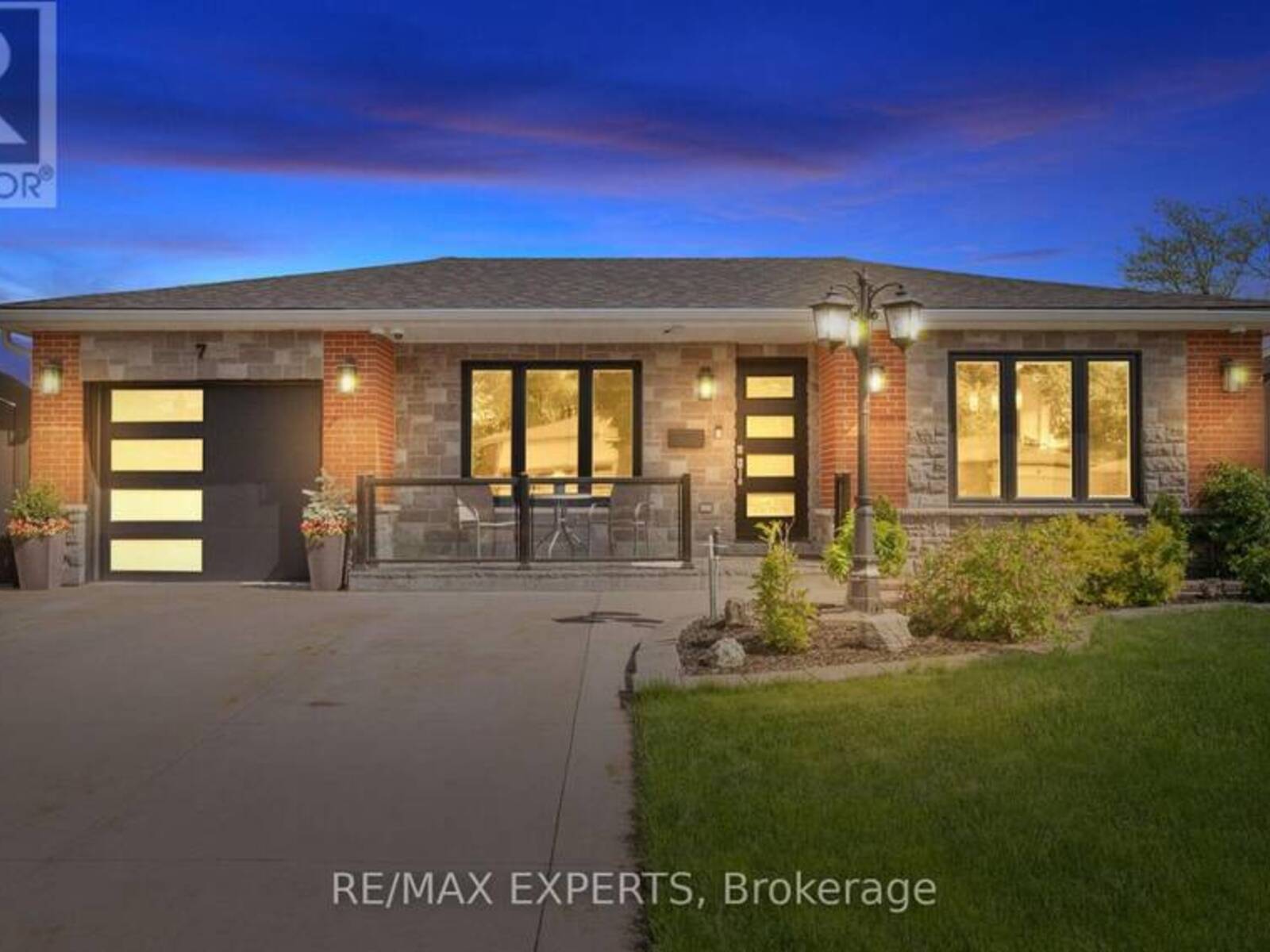 7 GOODWOOD ROAD, Brampton, Ontario L6S 1C4