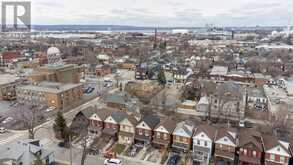 116-120 BARNESDALE AVENUE N | Hamilton Ontario | Slide Image Ten