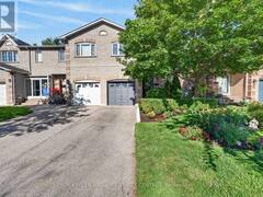 12 LANCASTER COURT Georgina Ontario, L4P 4A1
