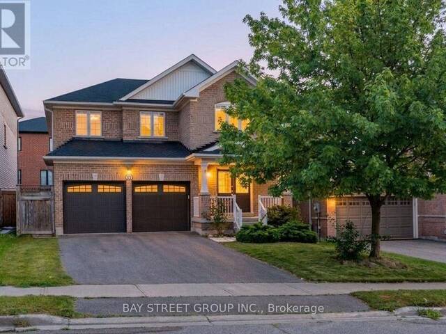 37 MYNDEN WAY Newmarket Ontario, L3X 3A7 - Property For Sale