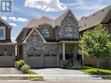 5 MANOR HAMPTON STREET | East Gwillimbury Ontario | Slide Image One