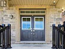 5 MANOR HAMPTON STREET | East Gwillimbury Ontario | Slide Image Two
