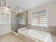 5 MANOR HAMPTON STREET | East Gwillimbury Ontario | Slide Image Thirty