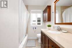 34 GENTRY CRESCENT | Richmond Hill Ontario | Slide Image Fifteen