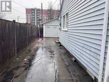 305 CROWLAND AVENUE | Welland Ontario | Slide Image Thirteen