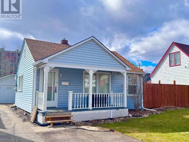 305 CROWLAND AVENUE Welland Ontario, L3B 1X5 - 2 Bedrooms Home For Sale