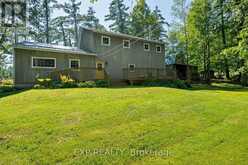 SR404 - 14 SEVERN RIVER | Muskoka Lakes Ontario | Slide Image Three
