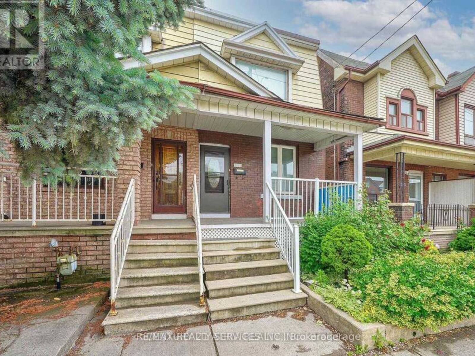 1147 DUFFERIN STREET, Toronto, Ontario M6H 4B7