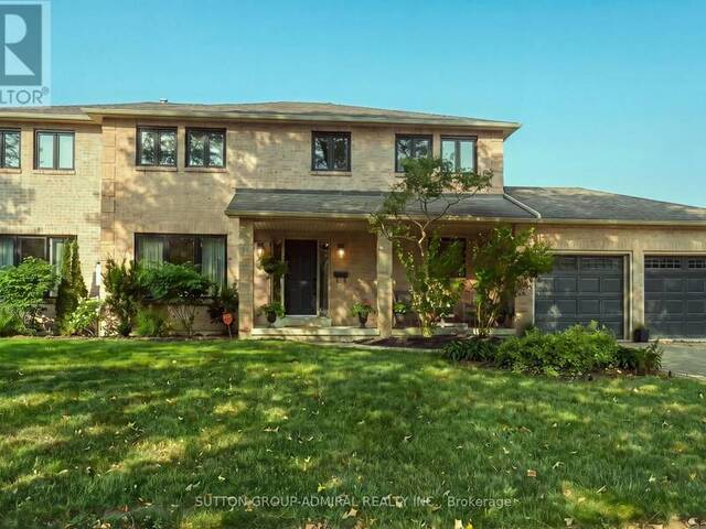 90 BRILLINGER STREET Richmond Hill Ontario, L4C 8Y3 - 6 Bedrooms Home For Sale