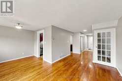 37 WOODSVIEW AVENUE | Toronto Ontario | Slide Image Twelve