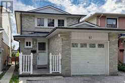 37 WOODSVIEW AVENUE | Toronto Ontario | Slide Image Six