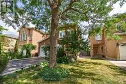 8 SWEET BRIAR LANE | Brampton Ontario | Slide Image Five