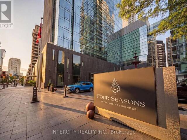 4001 - 50 YORKVILLE AVENUE Toronto Ontario, M4W 0A3 - 3 Bedrooms Condo For Sale