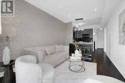 811 - 9471 YONGE STREET N | Richmond Hill Ontario | Slide Image Twenty-four
