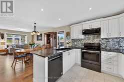 22 HUNTER AVENUE | Tay Ontario | Slide Image Fifteen