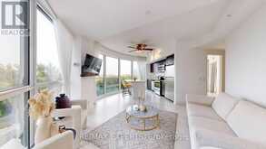615 - 2212 LAKESHORE BOULEVARD W | Toronto Ontario | Slide Image Ten