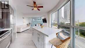 615 - 2212 LAKESHORE BOULEVARD W | Toronto Ontario | Slide Image Thirteen
