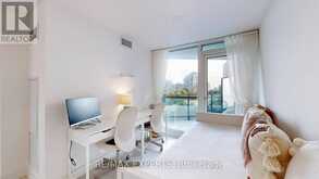 615 - 2212 LAKESHORE BOULEVARD W | Toronto Ontario | Slide Image Sixteen