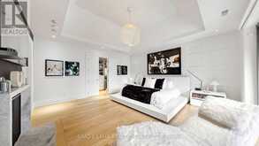 22 GLENAYR ROAD | Toronto Ontario | Slide Image Eleven
