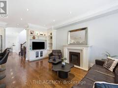 11 NORTHBROOK ROAD Toronto Ontario, M4J 4E9