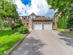 14 LAURA COURT Brampton Ontario, L6S 5E9