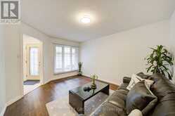 10 HEMINGFORD PLACE | Whitby Ontario | Slide Image Nine