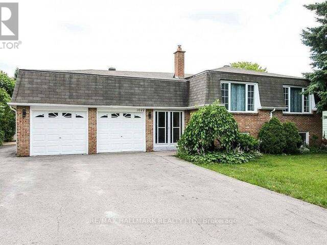 1022 JANETTE STREET Newmarket Ontario, L3Y 3C5 - Property For Sale