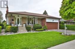 14 LOGSTONE CRESCENT | Toronto Ontario | Slide Image Two