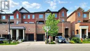 189 HARDING PARK STREET | Newmarket Ontario | Slide Image Two