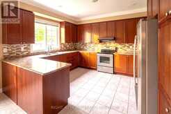 52 PRINCE WILLIAM WAY | Barrie Ontario | Slide Image Twelve