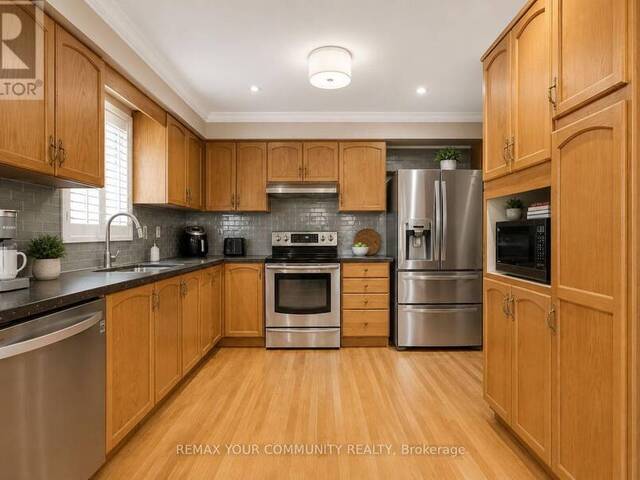 81 GARDEN STREET Whitby Ontario, L1N 9E7 - 5 Bedrooms Home For Sale