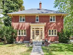 513 CENTRE STREET S Whitby Ontario, L1N 4W5